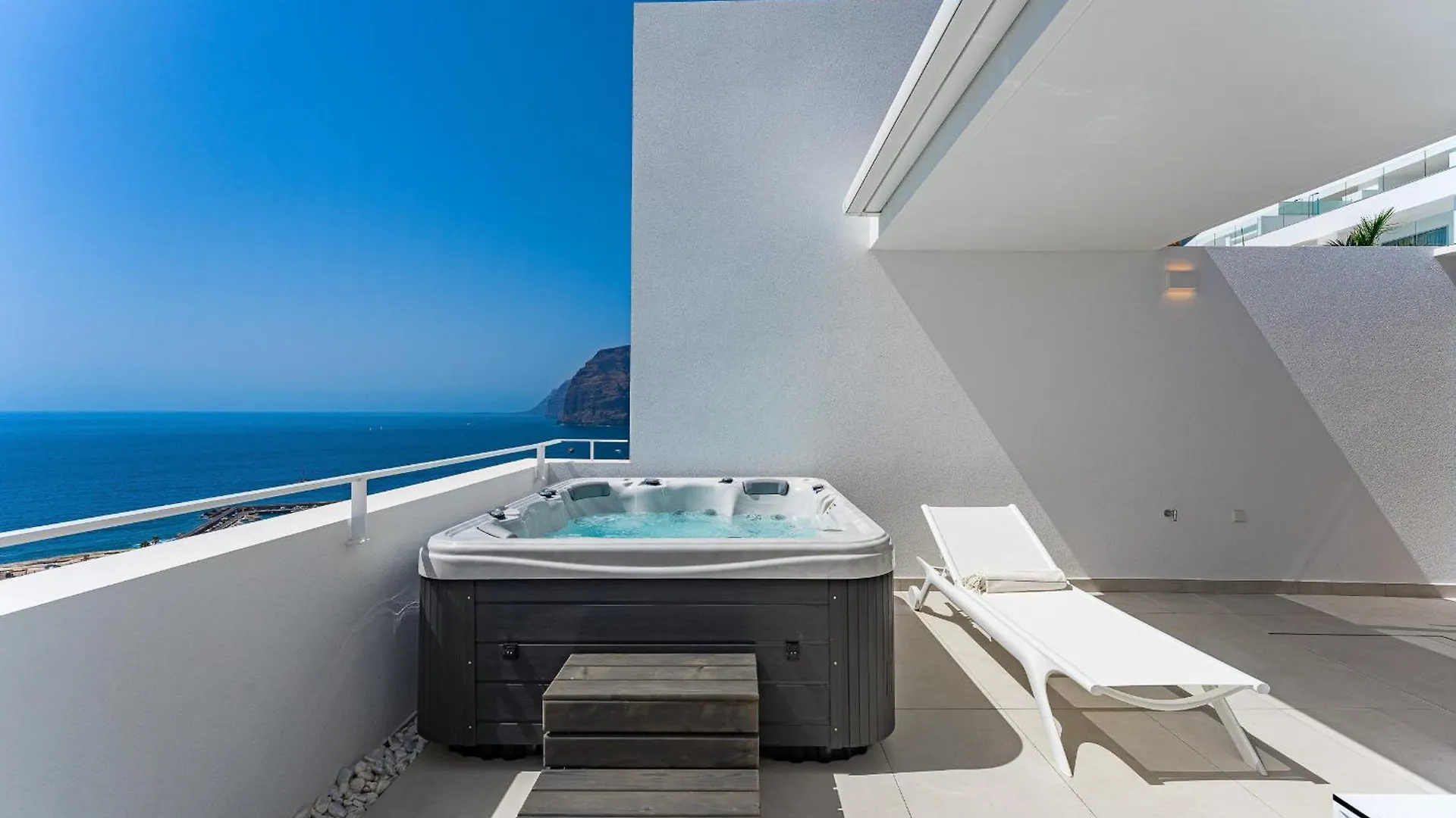 Aquasuites Luxury Penthouse A01 Acantilado de los Gigantes