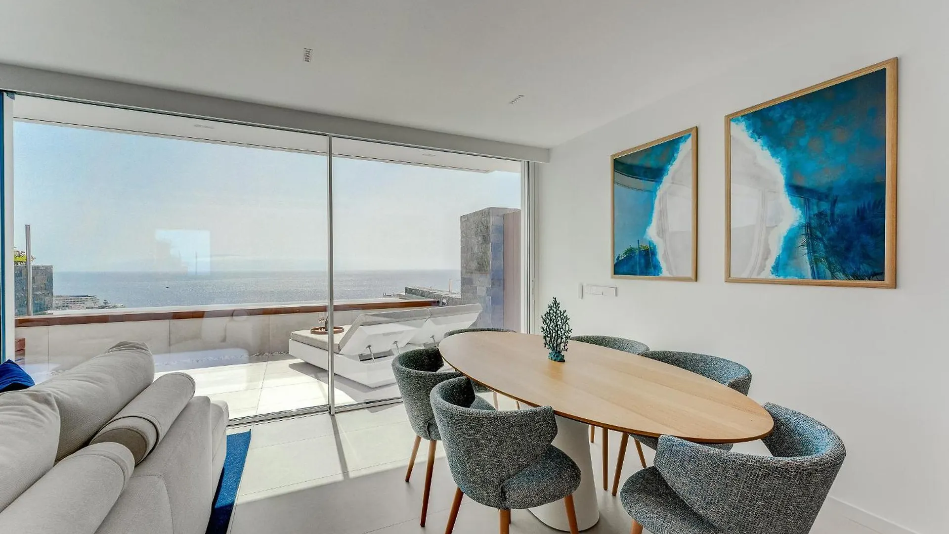 别墅 Aquasuites Luxury Penthouse A01 阿坎提拉德洛斯基